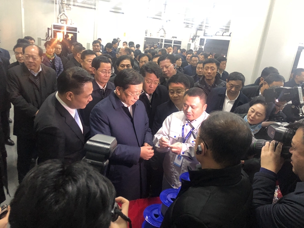 省委常委、市委書記王忠林到濟南新材料產(chǎn)業(yè)園區(qū)觀摩評議富通光纖預制棒（一期）項目